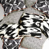 Kissen "IKAT HERRINGBONE" BLACK FANCY 50x50cm   Cotton_Struktur