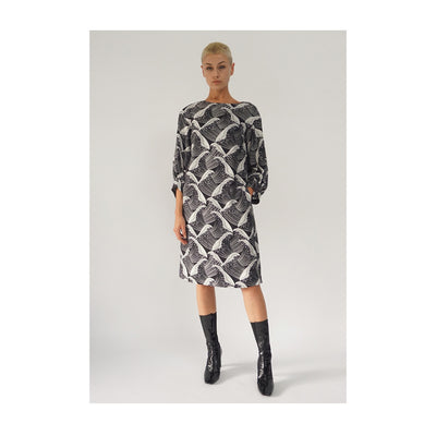 DRESS „KURRY“ JAPANESE WAVE BLACK AND WHITE