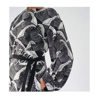 DRESS „KURRY“ JAPANESE WAVE BLACK AND WHITE